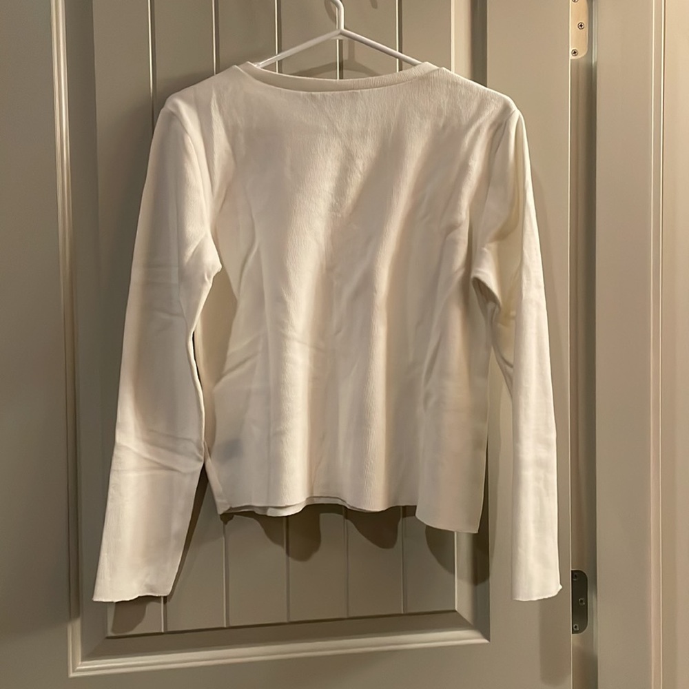 White Cropped Sweater - Picture 2 of 7